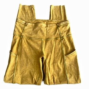 *RARE MUSTARD YELLOW* Lululemon Leggings Size 6